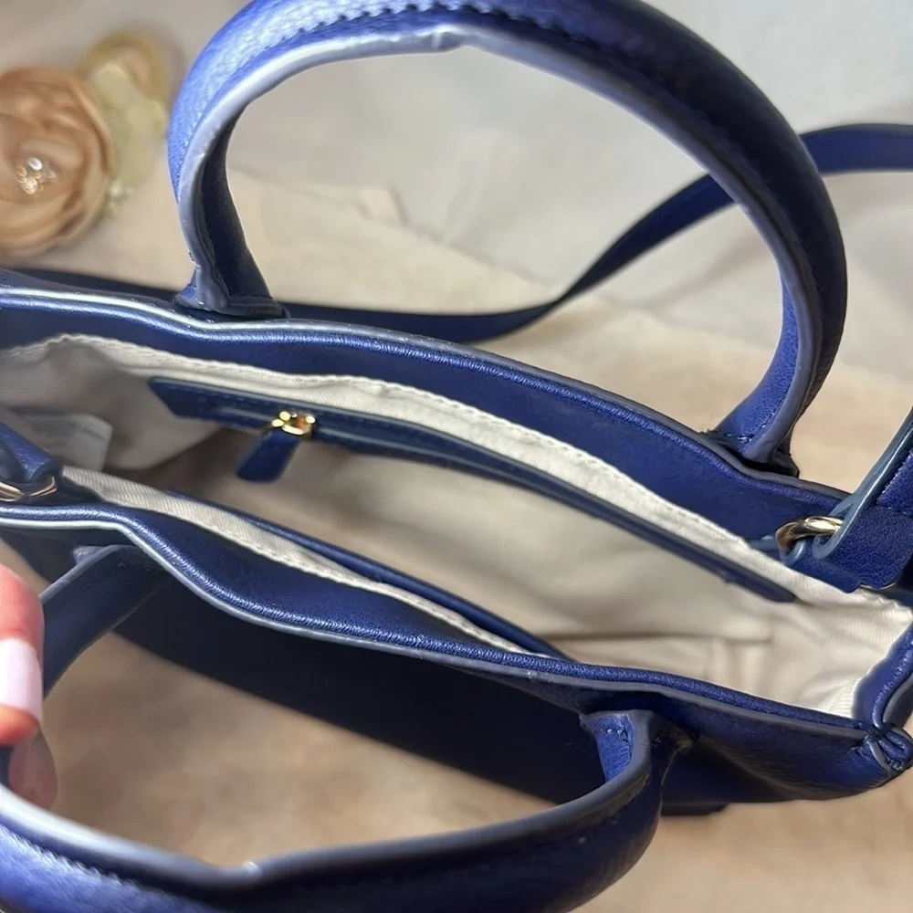 Lauren Conrad blue cross body excellent condition